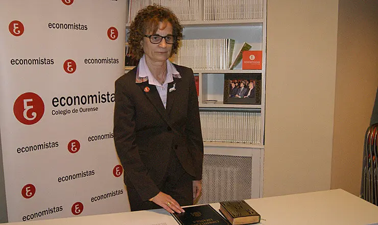 M&ordf; del Pilar Touri&ntilde;o V&aacute;zquez, vocal del Colegio de Economistas de Ourense./P.L.