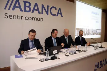 Francisco Botas, Juan Carlos Escotet Rodr&iacute;guez, Javier Etcheverr&iacute;a y Alberto de Francisco, en la presentaci&oacute;n anual de resultados.