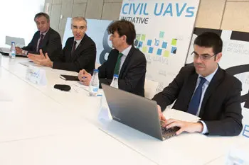 El conselleiro de Econom&iacute;a, Empleo e Industria, Francisco Conde, particip&oacute; en la primera reuni&oacute;n del grupo de trabajo del polo tecnol&oacute;gico e industrial de Rozas, en la que tomaron parte ejecutivos de Indra e Inaer y de su matriz, Babcock.