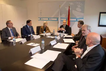 El conselleiro de Econom&iacute;a reunido con el presidente de CECAP y el presidente en funciones de CECAP-Galicia./X.C.