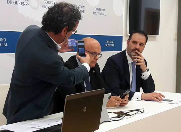 Eduardo Aldao, Manuel Baltar y Rub&eacute;n Saavedra, en la presentaci&oacute;n de la App.