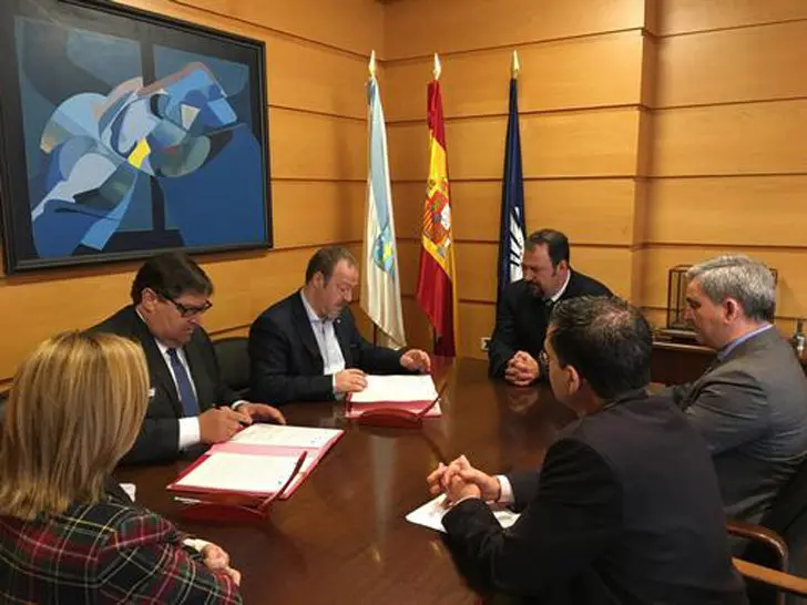 Firma del convenio de colaboraci&oacute;n entre la Universidad de A Coru&ntilde;a y el Colegio de Ingenieros Navales.