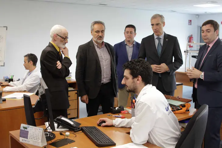 Visita del conselleiro de Econom&iacute;a a Utingal.