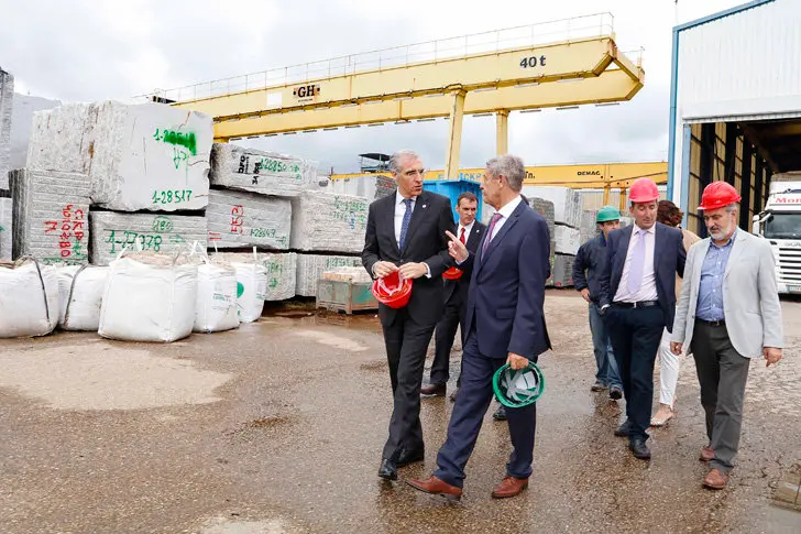 El conselleiro de Econom&iacute;a visito en Tui las instalaciones de EuroCKP.