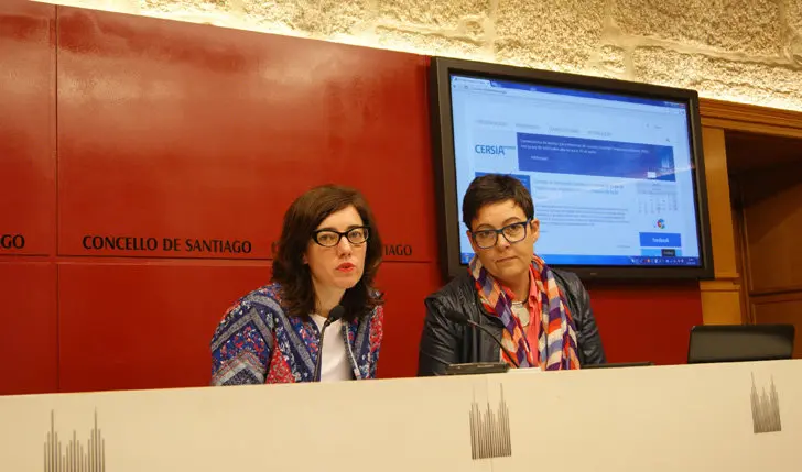 Las concejalas compostelanas de Desarrollo  Econ&oacute;mico, Marta Lois, y de Pol&iacute;ticas Sociales, Concha Fern&aacute;ndez, presentaron Compostela M&oacute;vese.