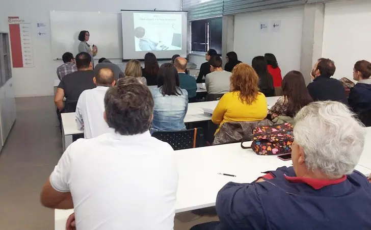 Primera jornada del taller sobre financiaci&oacute;n empresarial en la C&aacute;mara de Santiago.