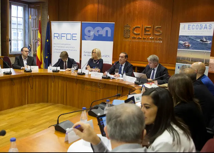 Jornada "Sostenibilidad Fiscal y Haciendas Centrales en Espa&ntilde;a: Desaf&iacute;os y reformas&rsquo;, organizada pola Red de investigadores en financiaci&oacute;n auton&oacute;mica y descentralizaci&oacute;n financiera en Espa&ntilde;a (RIFDE). Na sede do CES Galicia (r&uacute;a Algalia de Abaixo, 24).
foto xo&aacute;n crespo
19/10/16