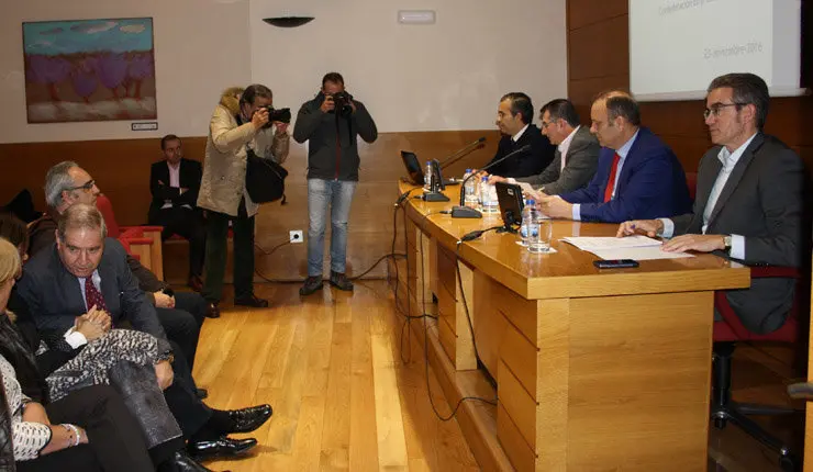 Reuni&oacute;n de la Junta Directiva de la CEO.