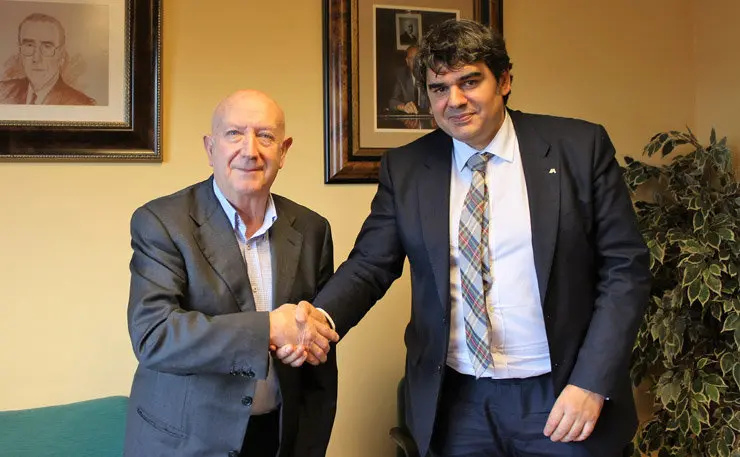 firmaron el convenio entre Abanca y ATAVE.