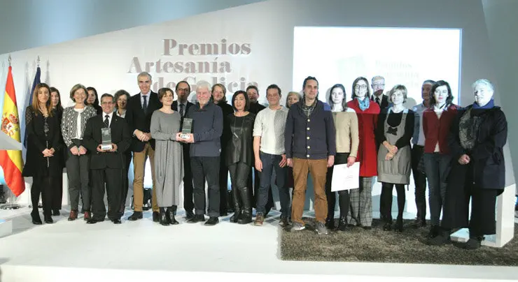 Foto de familia de los Premios Artesan&iacute;a de Galicia./C.PAZ.