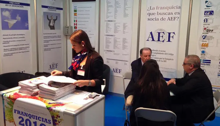Stand de la AEF en la anterior edici&oacute;n de FranquiAtl&aacute;ntico.