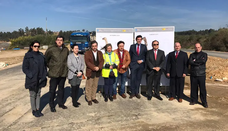 Pedrosa y la delegaci&oacute;n mexicana en su visita a la Plataforma Log&iacute;stica.