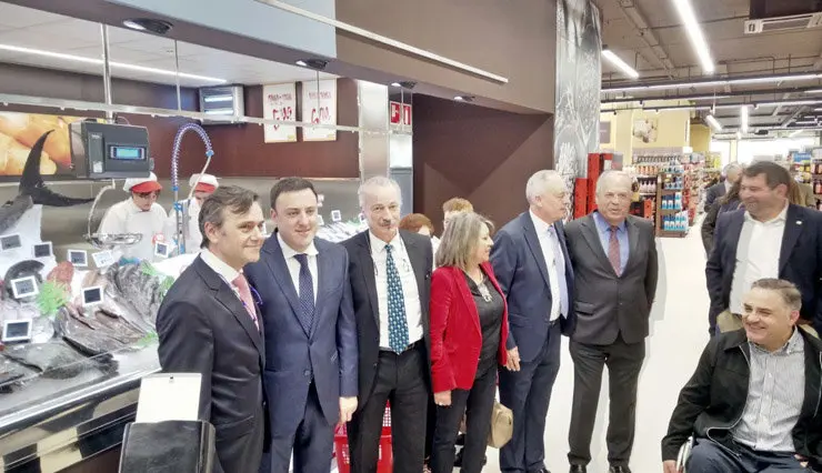 Inauguraci&oacute;n del nuevo supermercado Gadis de As Pontes.