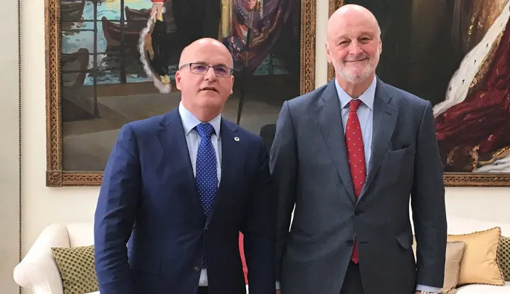 El presidente de la Diputaci&oacute;n de Ourense con el embajador espa&ntilde;ol en Estados Unidos.
