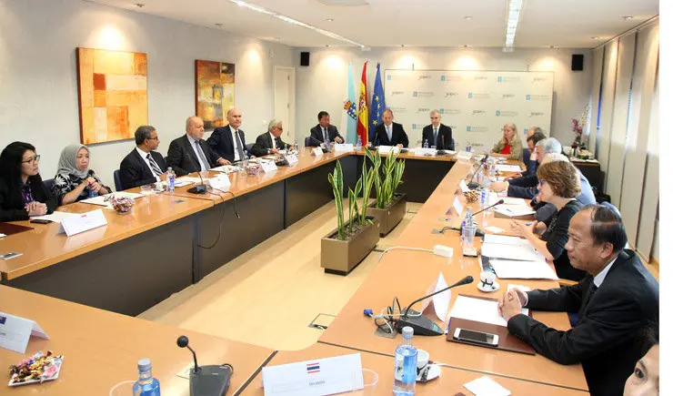 Reuni&oacute;n del conselleiro de Econom&iacute;a con los embajadores de una decena de pa&iacute;ses de Asia-Pac&iacute;fico./P.FERR&Iacute;N.