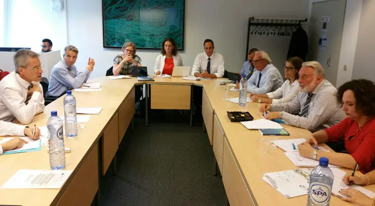Reuni&oacute;n de la delegaci&oacute;n viguesa con directivos del DG Mare en Bruselas.