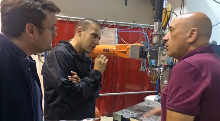 Os directivos de IpGlobal na s&uacute;a visita aos laboratorios e instalaci&oacute;ns do Campus de Ferrol./UDC.