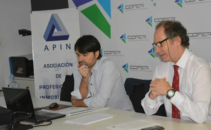 Primer "desayuno inmobiliario" de APIN, con Agust&iacute;n Salgado.
