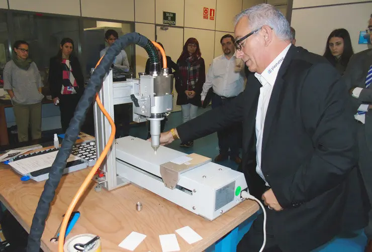 Demostraci&oacute;n de equipo de plasma atmosf&eacute;rico.