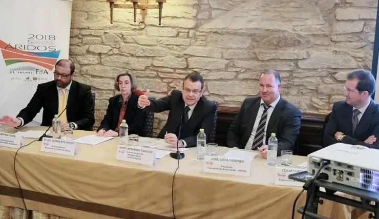 Presentaci&oacute;n del V Congreso Nacional de &Aacute;ridos en Santiago.