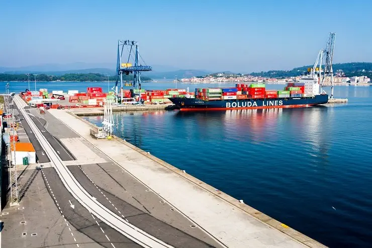 Boluda Maritime Terminal Vilagarc&iacute;a de Arousa/.J.BARREIRO CAJARAVILLE.
