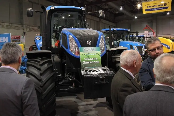 New Holland organiza o evento cos seus concesionarios galegos.