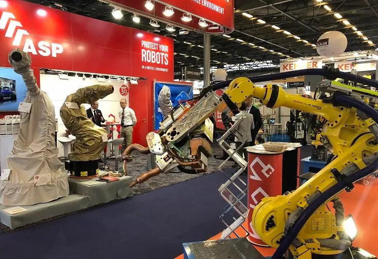 Un stand de la feria Midest de Par&iacute;s.
