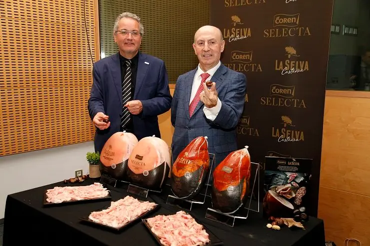 Los presidentes de La Selva, Xabier Albert&iacute;, y Coren, Manuel G&oacute;mez-Franqueira, presentaron el proyecto conjunto en Alimentaria.
