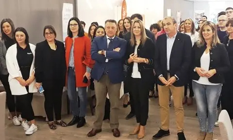 Venancio Salcines, Lara M&eacute;ndez y Dar&iacute;o Campos, en la inauguraci&oacute;n de la I Feria de Empleo Universitario de Lugo.
