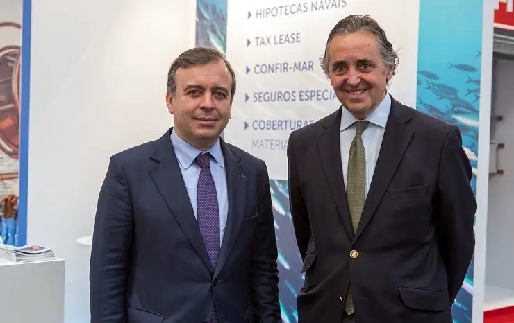 El consejero delegado de Abanca, Francisco Botas, y el presidente de Nueva Pescanova, Jacobo Gonz&aacute;lez-Robatto, en Navalia.