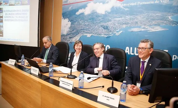 Jos&eacute; Garc&iacute;a Costas, Rosa Quintana, Alberto L&oacute;pez-Asenjo y Javier Touza en la apertura de la mesa redonda sobre &ldquo;Construcciones de buques pesqueros pesqueros 4.0&rdquo; en Navalia.