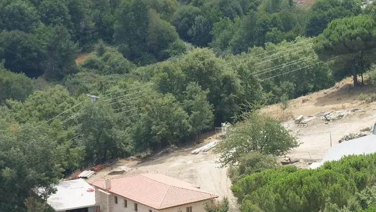 &bull;	El 85% de los casi 60.000 kil&oacute;metros de l&iacute;neas el&eacute;ctricas de la compa&ntilde;&iacute;a en Galicia son a&eacute;reas y, por lo tanto, afectadas en gran medida por arbolado.