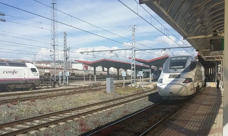 Estaci&oacute;n de ferrocarril de Ourense.