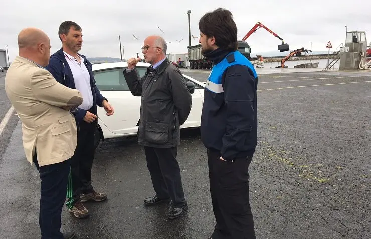 O presidente de Portos de Galicia visitou o porto da Pobra do Carami&ntilde;al.