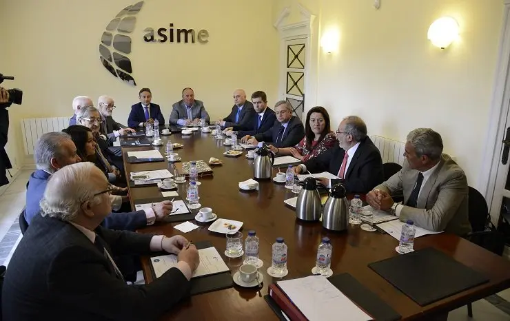 Directivos de Asime y Confemetal durante la reuni&oacute;n.
