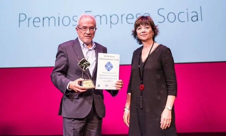 El director de Marketing de Gadis, Antonio Cort&eacute;s, recogi&oacute; el premio concedido por la Fundaci&oacute;n Mundo Ciudad.