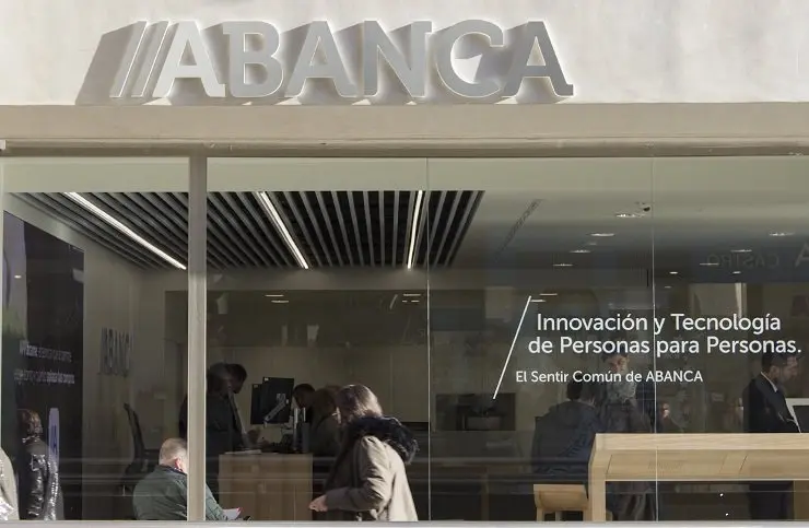 Oficina de Abanca en la plaza de Lugo (A Coru&ntilde;a).