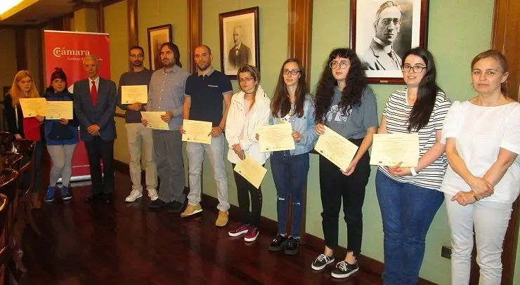 Alumnado dos cursos do plan PICE impartidos na C&aacute;mara compostel&aacute;.