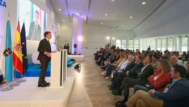 Feij&oacute;o clausur&oacute; el II Encuentro Aut&oacute;nom@s de Galicia, celebrado en la Cidade da Cultura.