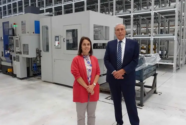 La directora de la Gain, Patricia Argerey, y el consejero delegado de Delta Vigo, Francisco Puga.