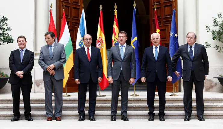 Emiliano Garc&iacute;a-Page, Javier Fern&aacute;ndez, Javier Lamb&aacute;n, Alberto N&uacute;&ntilde;ez Feij&oacute;o, Jos&eacute; Ignacio Ceniceros y  /L.CORREAS