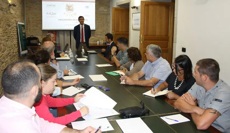 Distintas empresas del mundo de la industria qu&iacute;mica participaron en la Jornada de Precursores de Explosivos, en la CEG.