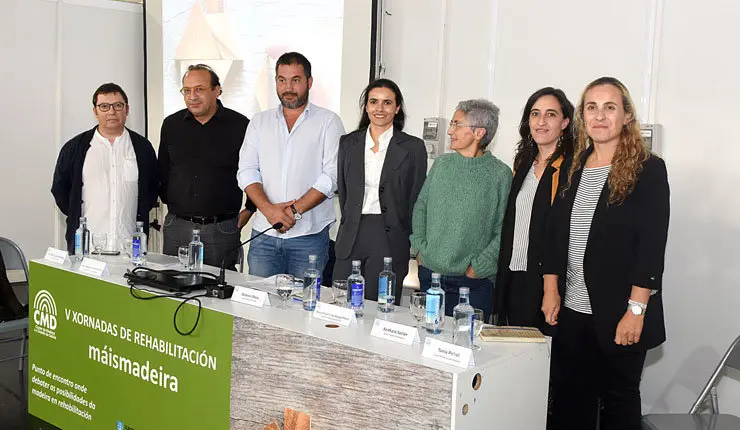 Participantes en las V Jornadas de Rehabilitaci&oacute;n M&aacute;sMadera.