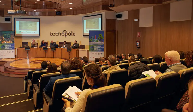 Asistentes a la jornada sobre econom&iacute;a circular en la Tecn&oacute;pole./E.REPETSKAYA.
