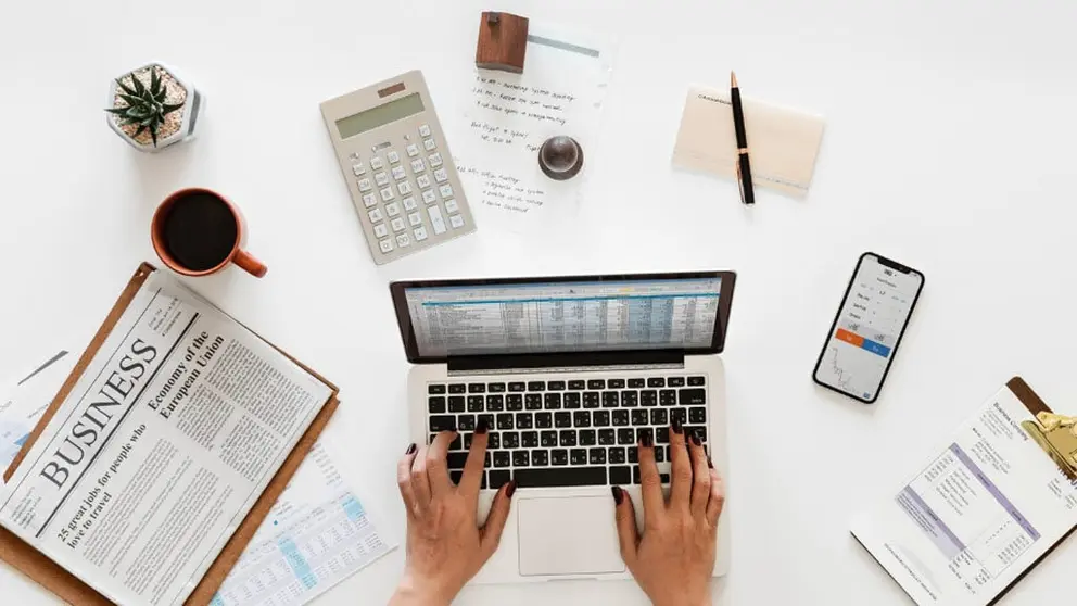 La manera de impartir las clases, tanto en modalidad online como presencial, han cambiado debido a la transformaci&oacute;n digital del sector.