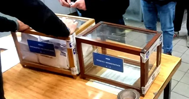 Un momento de las votaciones en Alcoa A Coru&ntilde;a./CCOO.