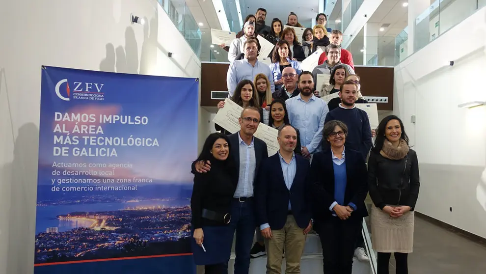 Medio centenar de empresarios y emprendedores recibieron el diploma del curso de Comercio Social Media.