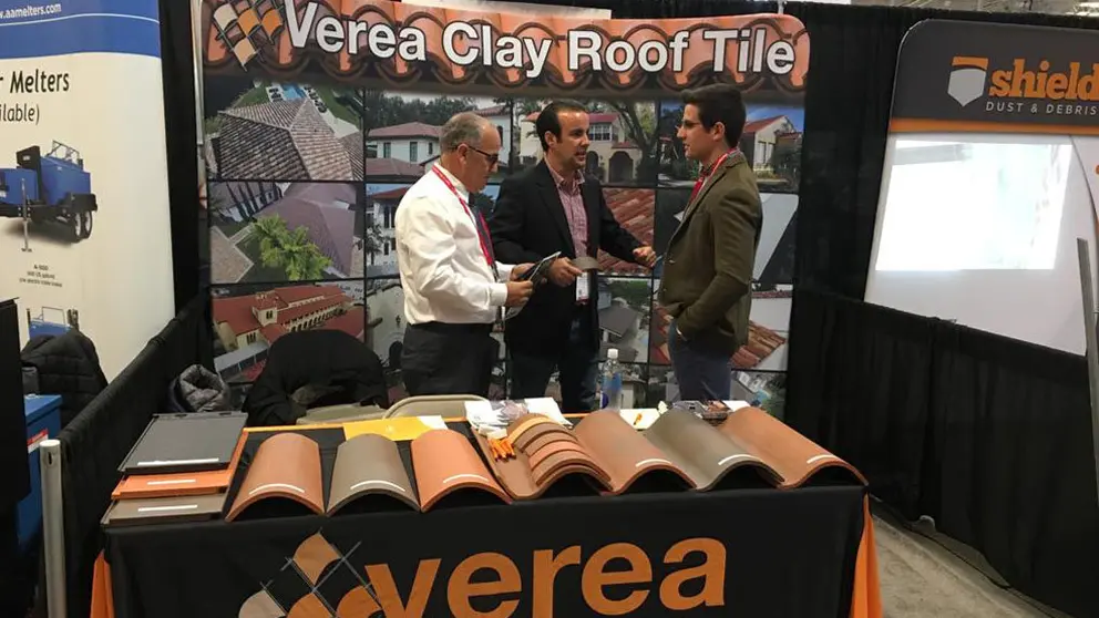 Stand de Cer&aacute;mica Verea en la International Roofing Expo.