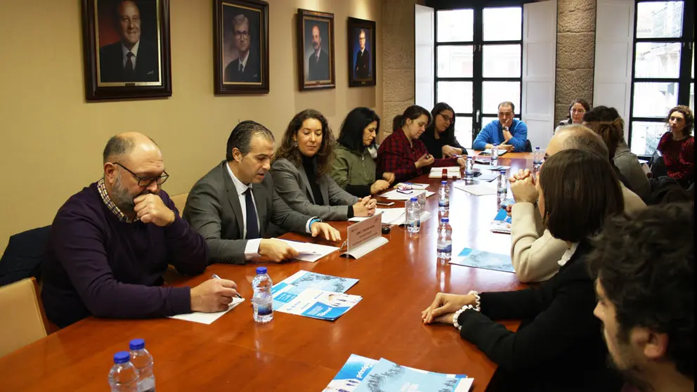 Asistentes a la jornada sobre los programas Innova Peme y Principia celebrada en la CEO.