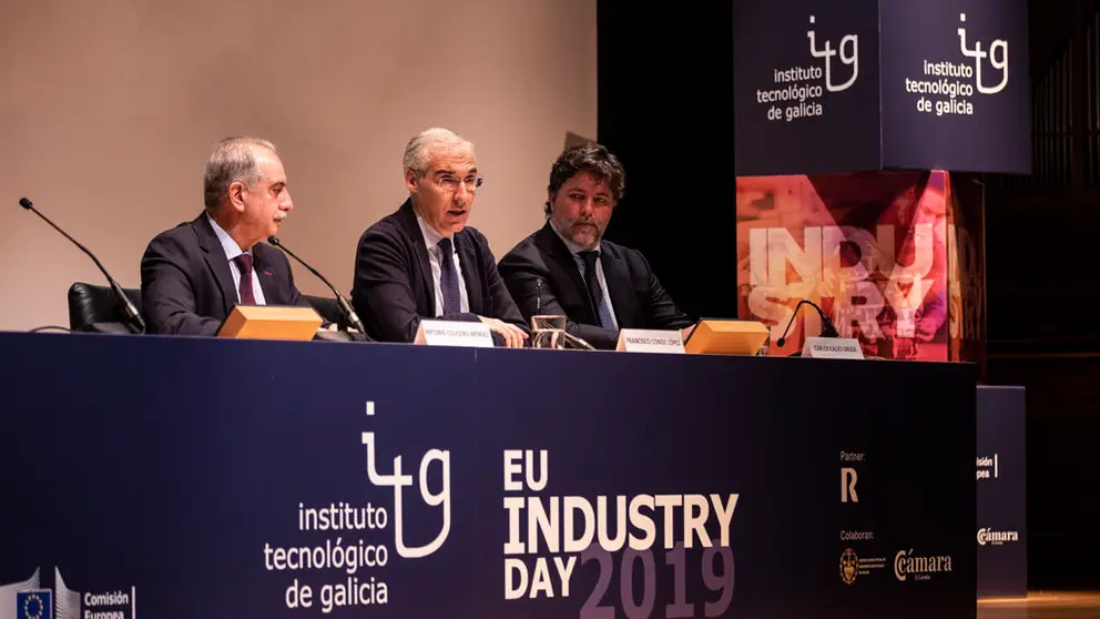el director del ITG, Antonio Couceiro, el conselleiro Francisco Conde y en la inauguraci&oacute;n del Industry Day, en A Coru&ntilde;a.